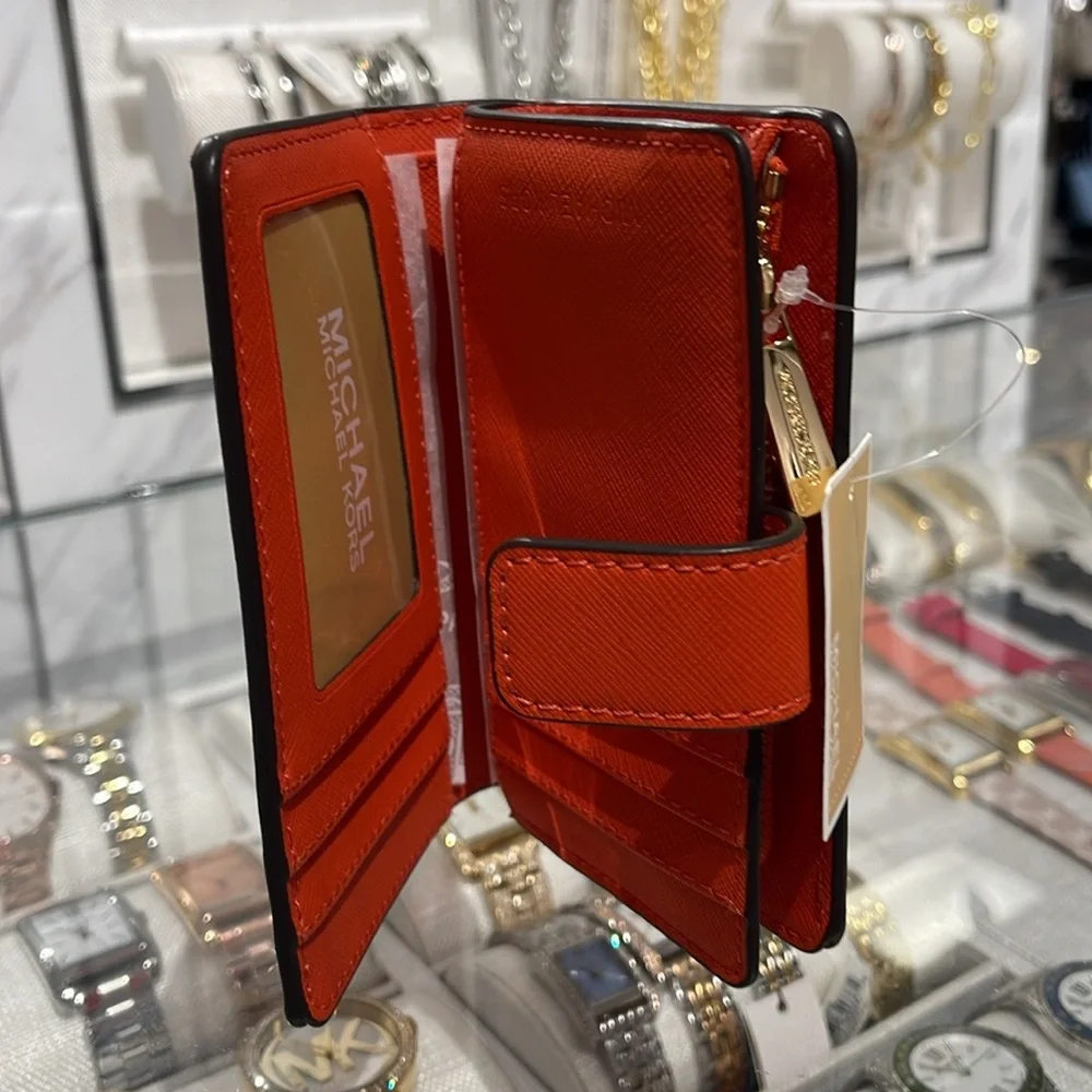 Michael Medium Crossgrain Leather Bifold Wallet
Red Clay 
NWT - Picture 10 of 16